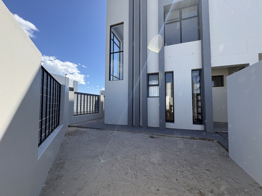 4 Bedroom Property for Sale in Sandown Western Cape